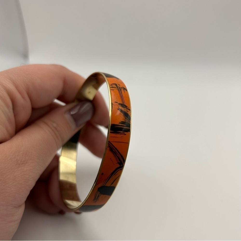 Vintage Orange with Black Swirls Gold Tone Bangle Bracelet - Picture 4 of 8